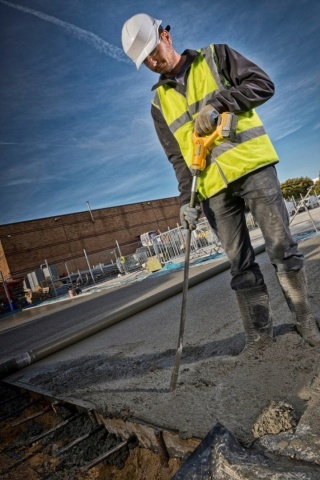 Wibrator do betonu DeWalt DCE531N 360 W 15000 obr./min Buława BODY